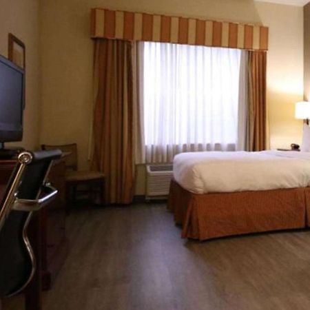 Seffner Inn And Suites Esterno foto