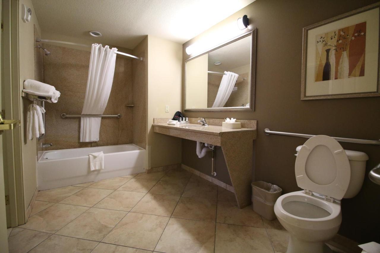 Seffner Inn And Suites Esterno foto