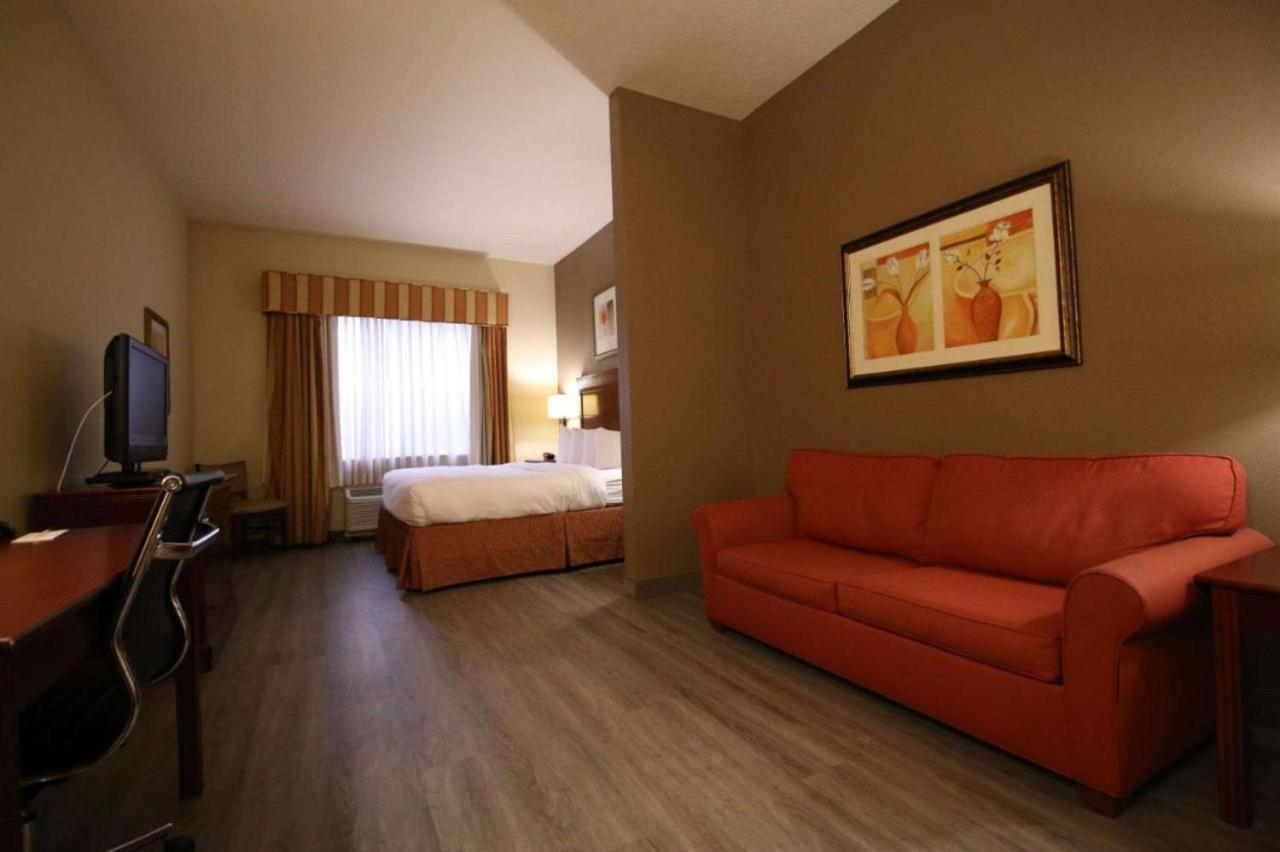 Seffner Inn And Suites Esterno foto