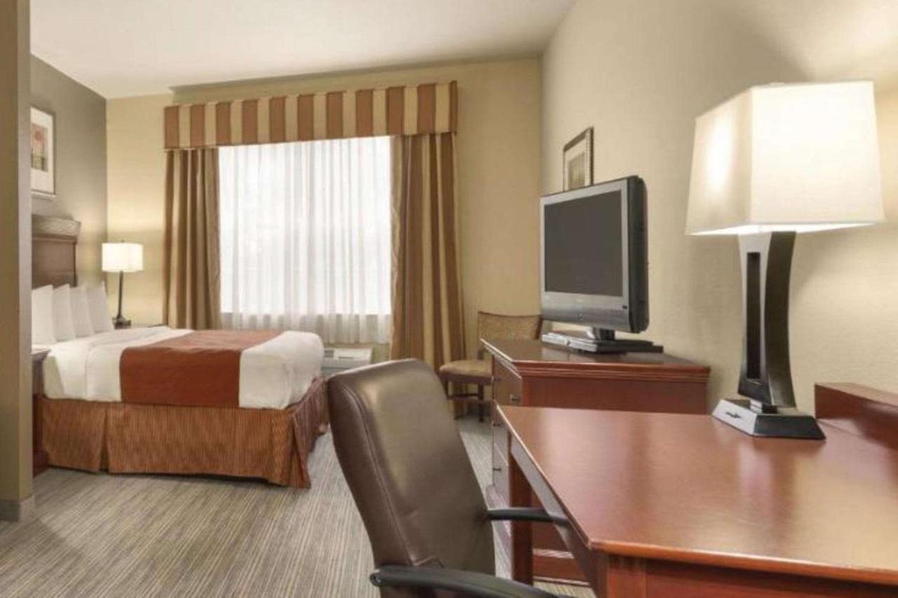 Seffner Inn And Suites Esterno foto