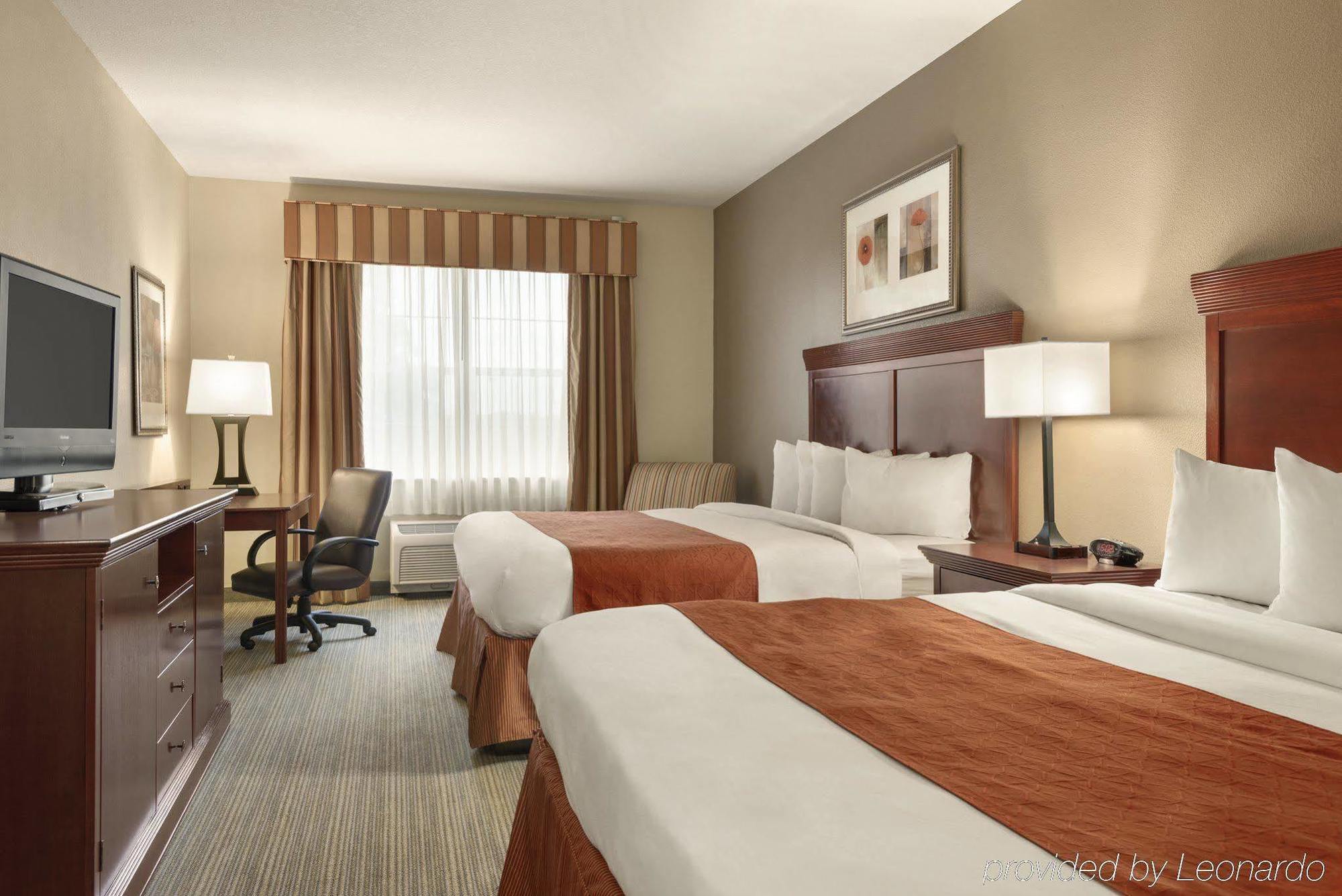 Seffner Inn And Suites Esterno foto