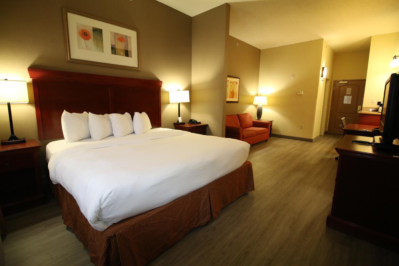 Seffner Inn And Suites Esterno foto