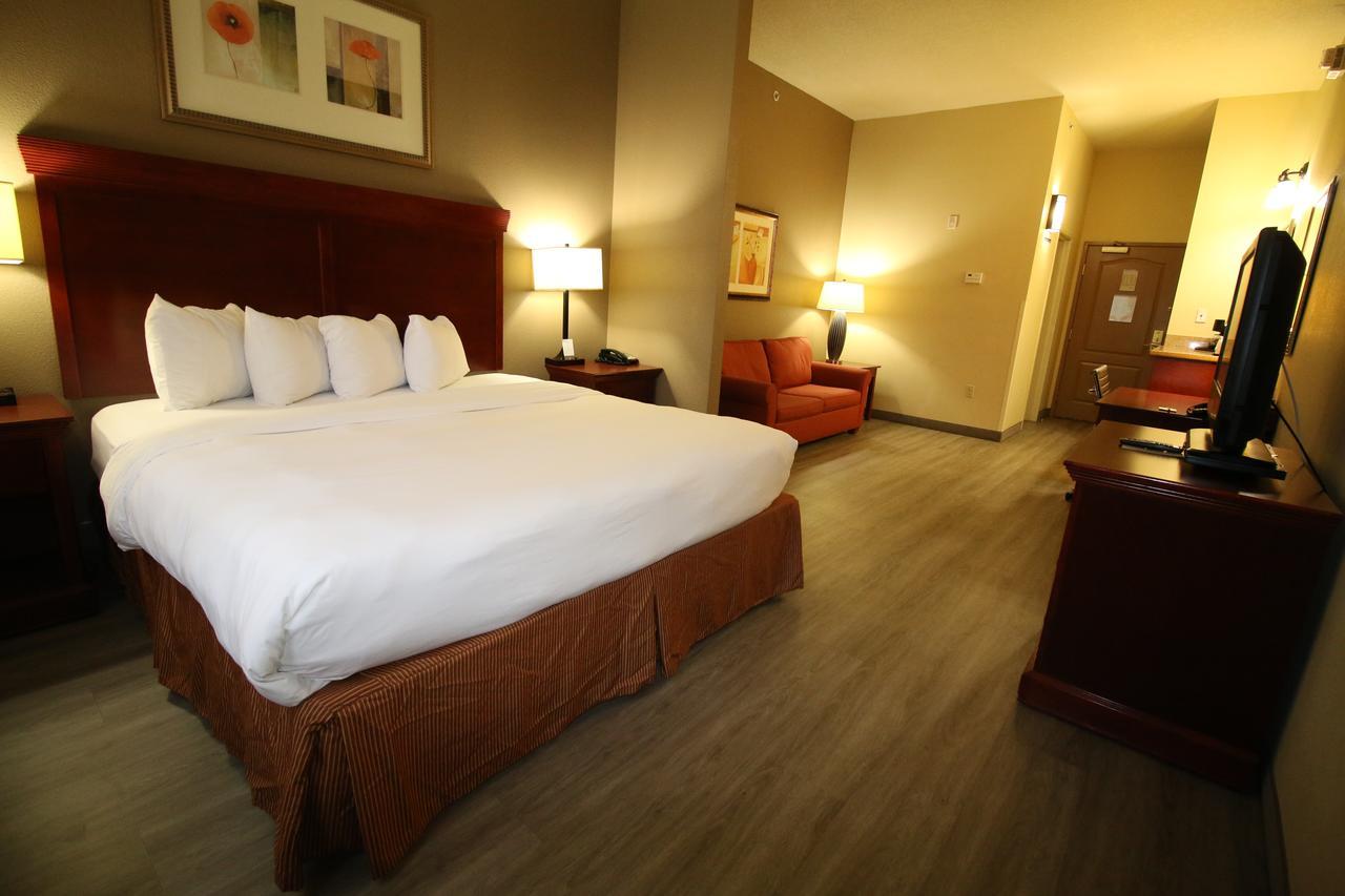 Seffner Inn And Suites Esterno foto