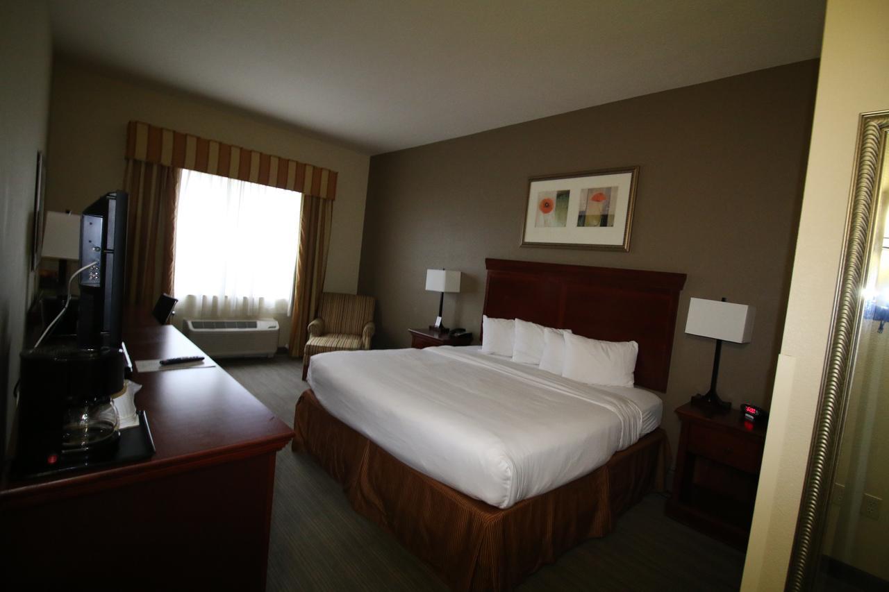 Seffner Inn And Suites Esterno foto